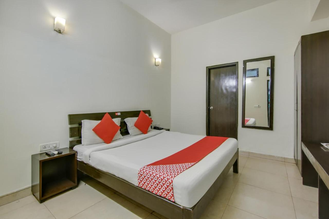 Hotel O Dream View Near Omaxe Celebration Mall Ґурґаон Екстер'єр фото